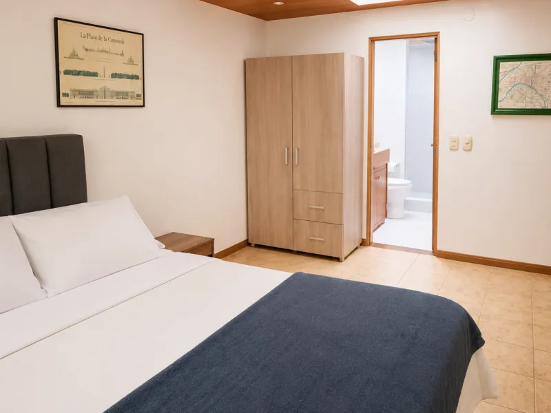PENHAUSES HABITACION  CON BAÑO PERCALES APARTAHOTEL