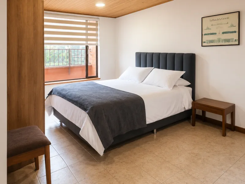 PENTHAUSES HABITACION  CON CLOSET PERCALES APARTAHOTEL