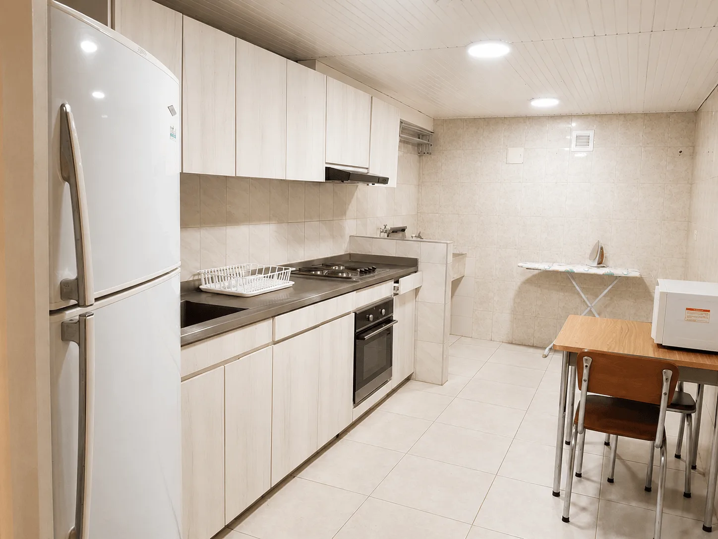 PERCALES APARTAHOTEL APARTAMENTO 308 COCINA EQUIPADA