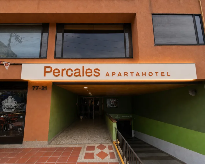 PERCALES APARTAHOTEL FACHADA